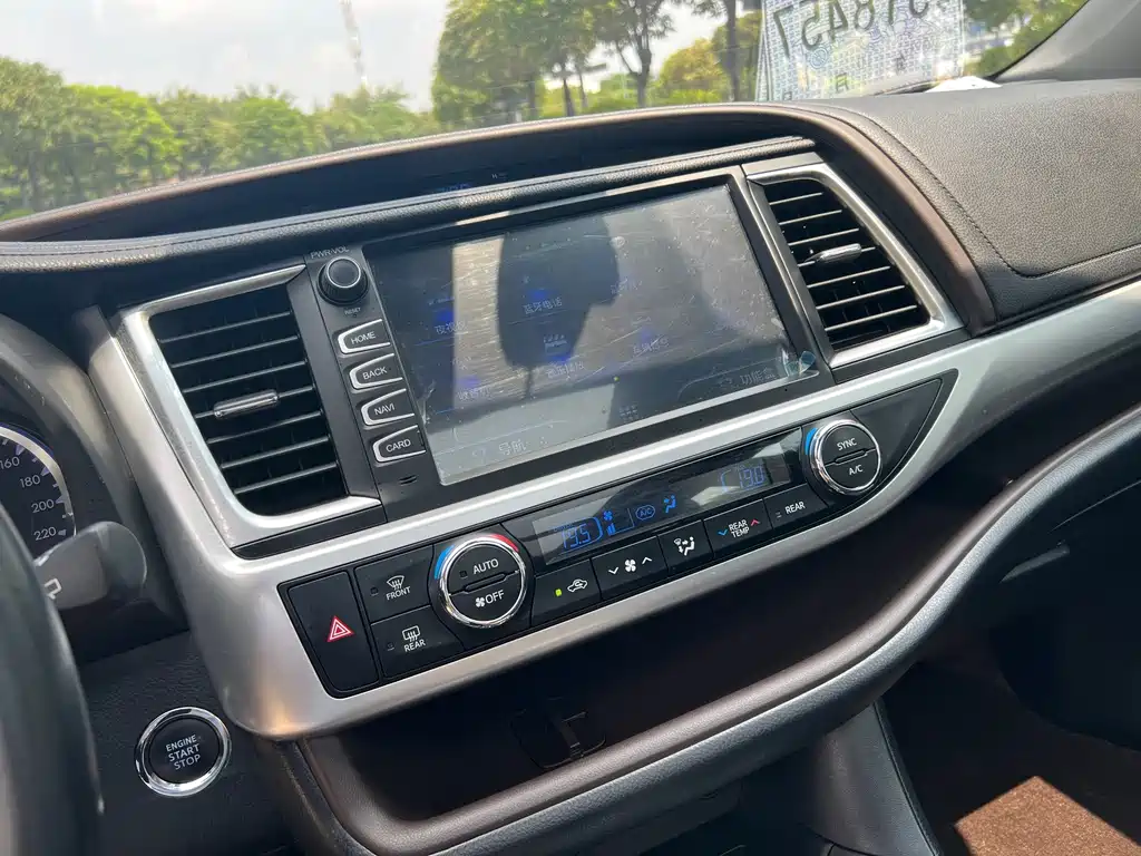 Toyota Highlander — миниатюра 9