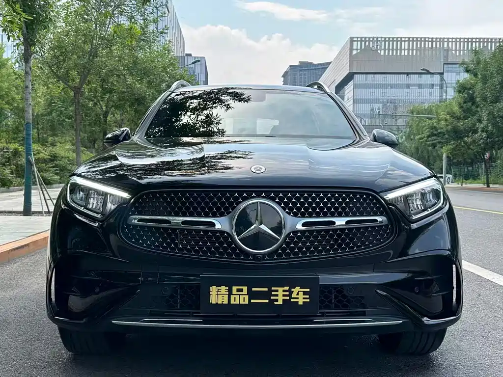 Mercedes-Benz GLC 2024 GLC 260 L 4MATIC 5 мест