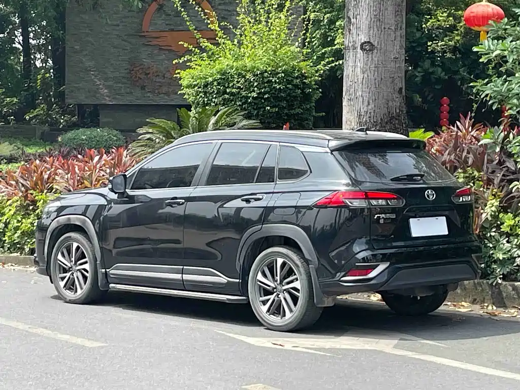 Toyota Frontlander — миниатюра 8