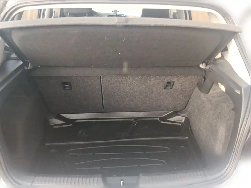 Volkswagen Polo — миниатюра 10