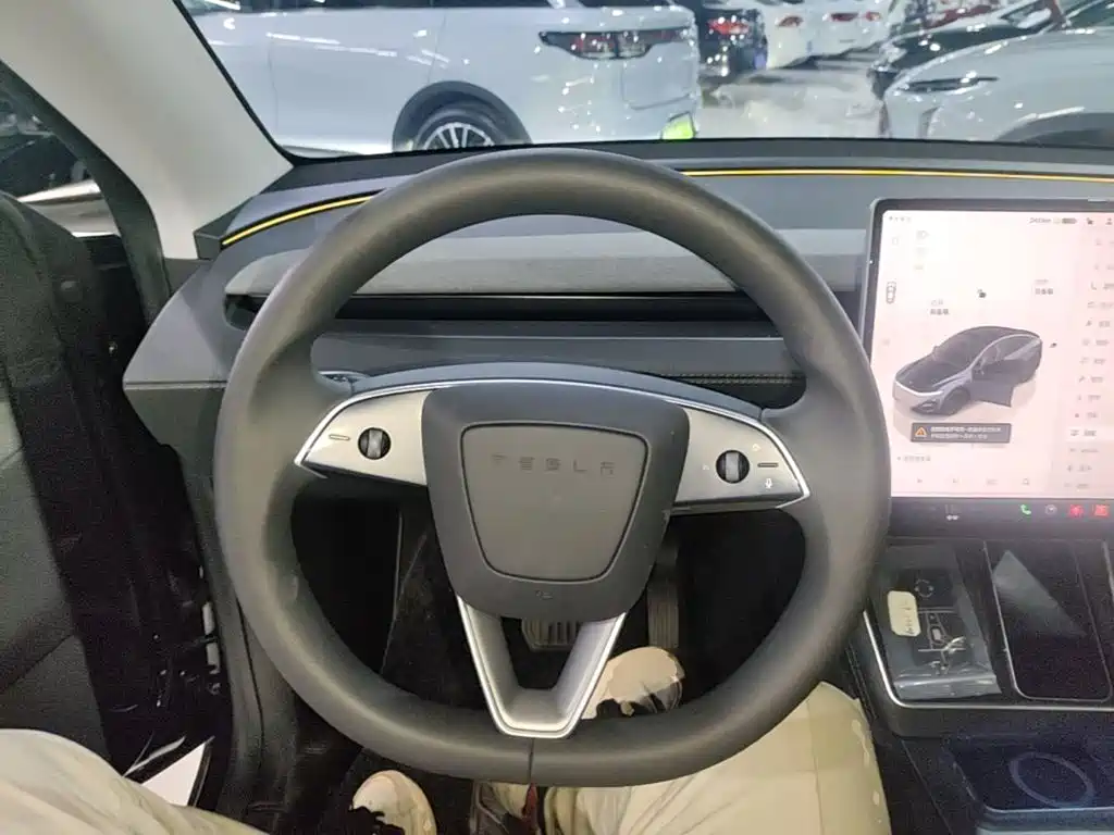 Tesla Model Y — фотографии объявления, Фото 11