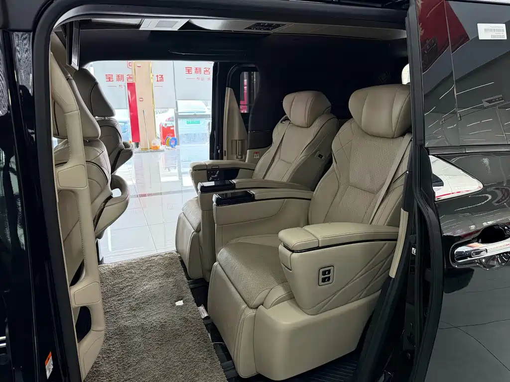 Toyota Vellfire — миниатюра 9