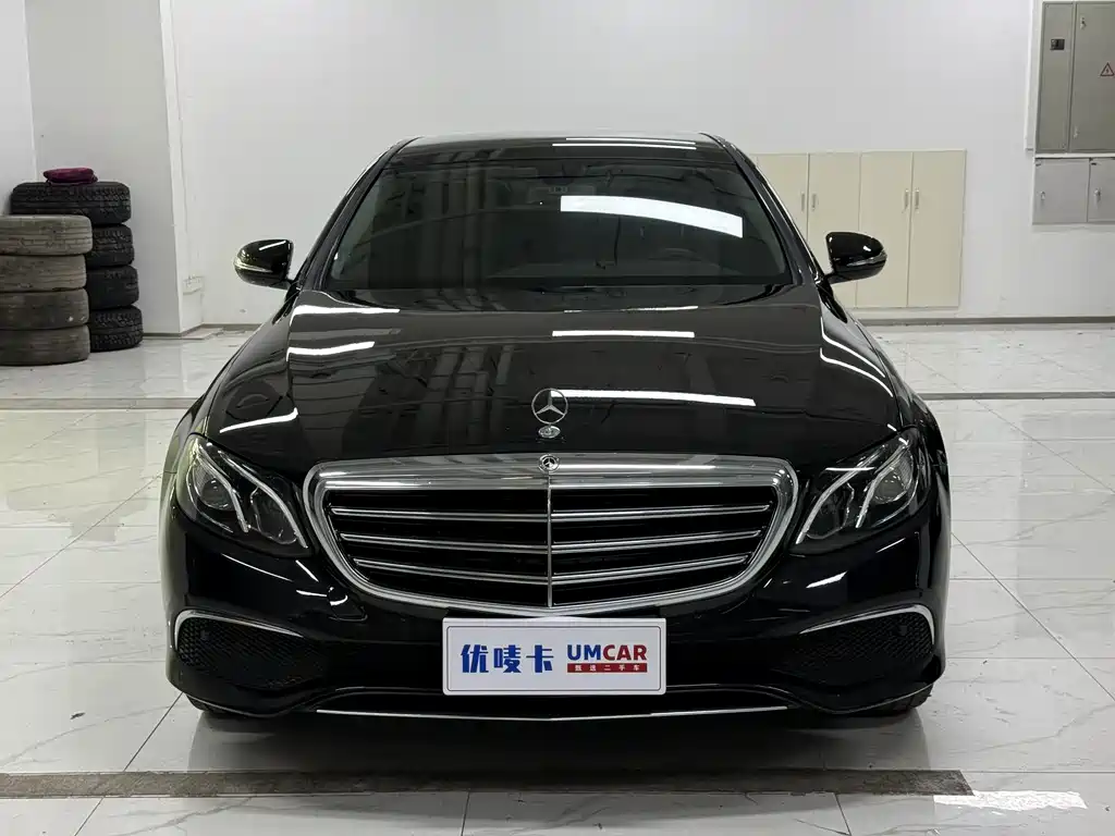Mercedes-Benz E-Class — миниатюра 2