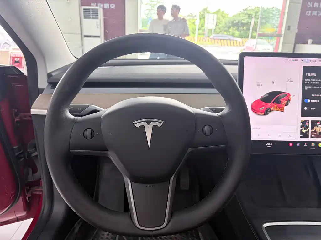 Tesla Model 3 — фотографии объявления, Фото 13