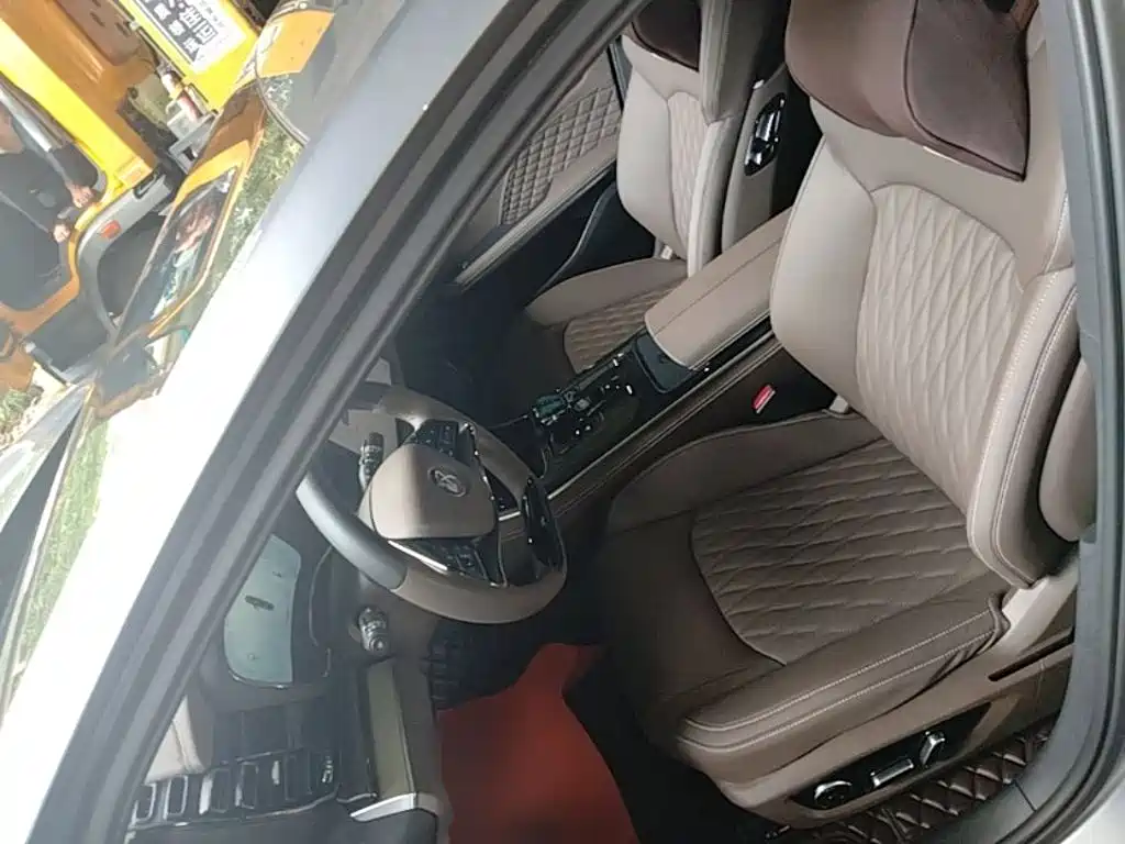 BYD Han — миниатюра 11