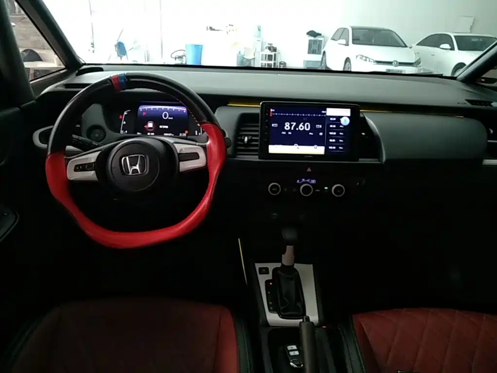 Honda Fit — миниатюра 10