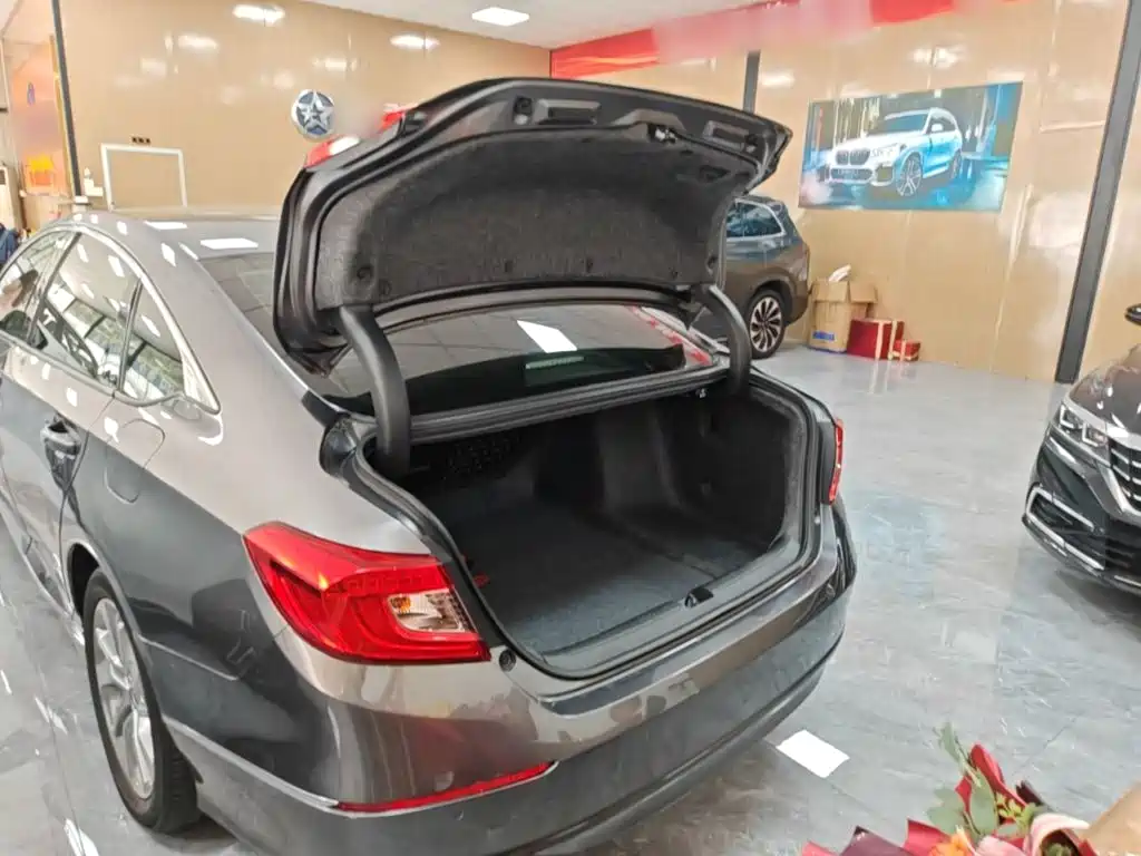 Honda Accord — миниатюра 19