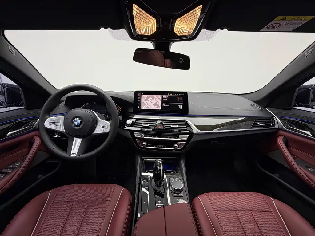 BMW 5 Series 2022 — фото 15