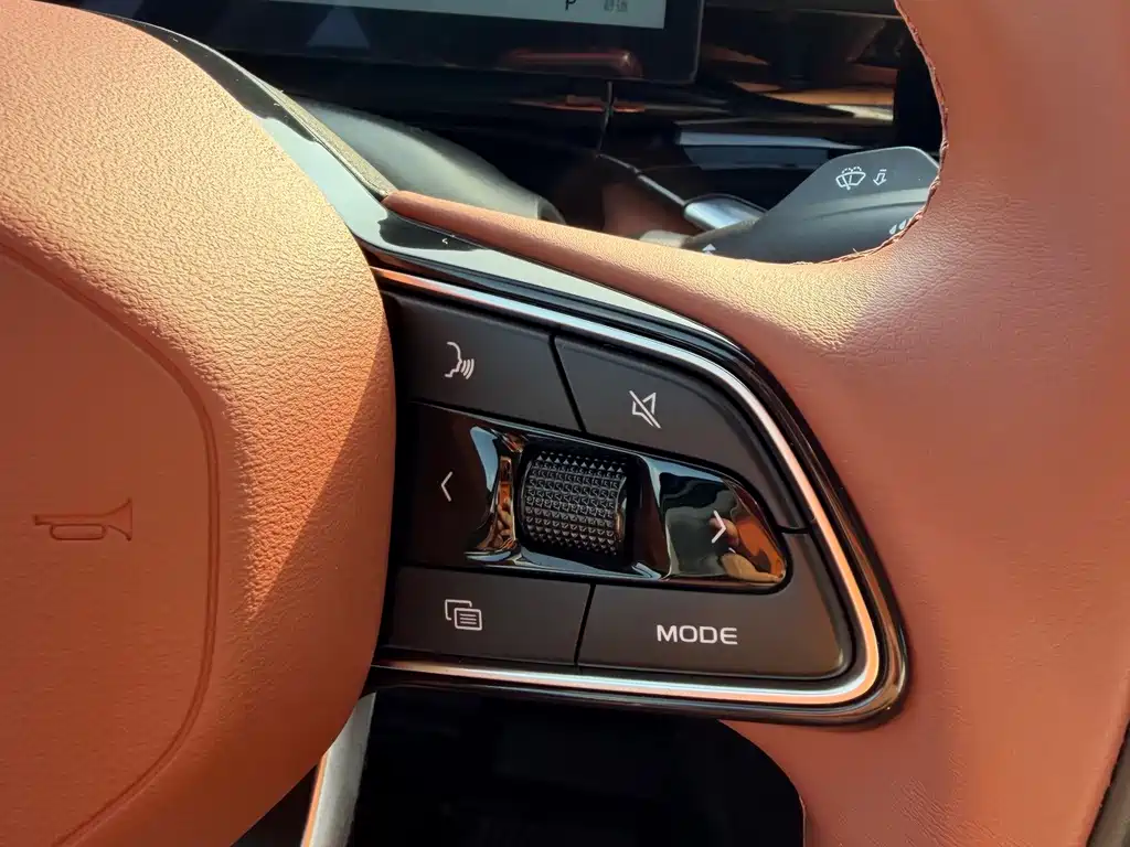Geely Emgrand — миниатюра 14