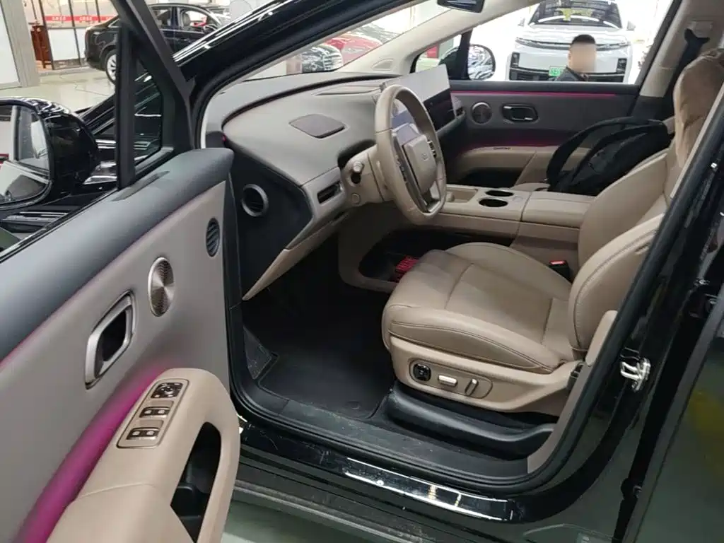Li Auto Li i8 — миниатюра 16