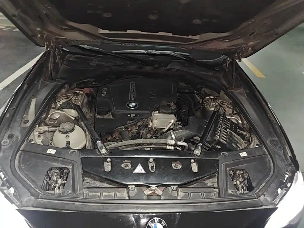 BMW 5 Series — миниатюра 20