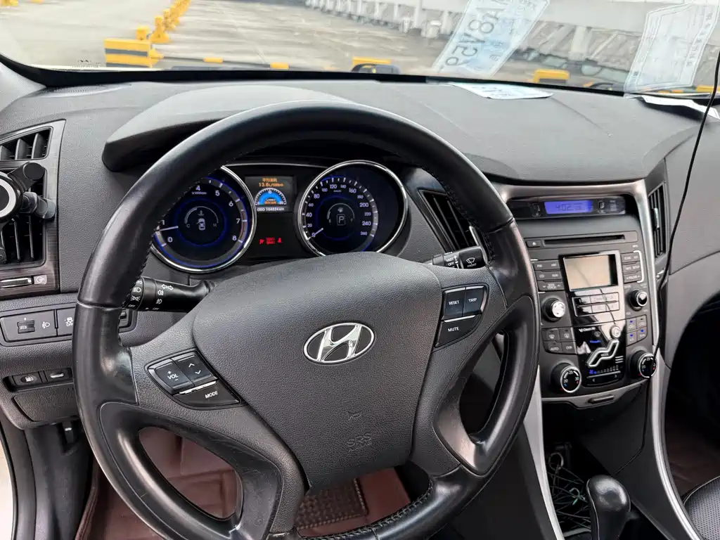Hyundai Sonata — миниатюра 12