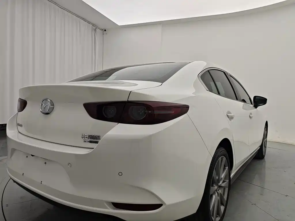 Mazda 3 Axela — миниатюра 7