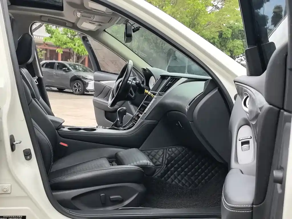 Infiniti Q50L — миниатюра 8