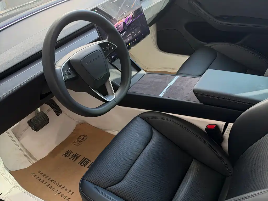 Tesla Model 3 — миниатюра 7