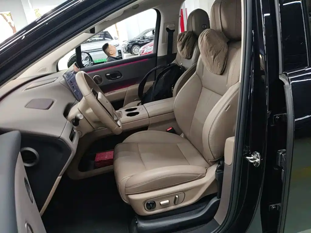 Li Auto Li i8 — миниатюра 15