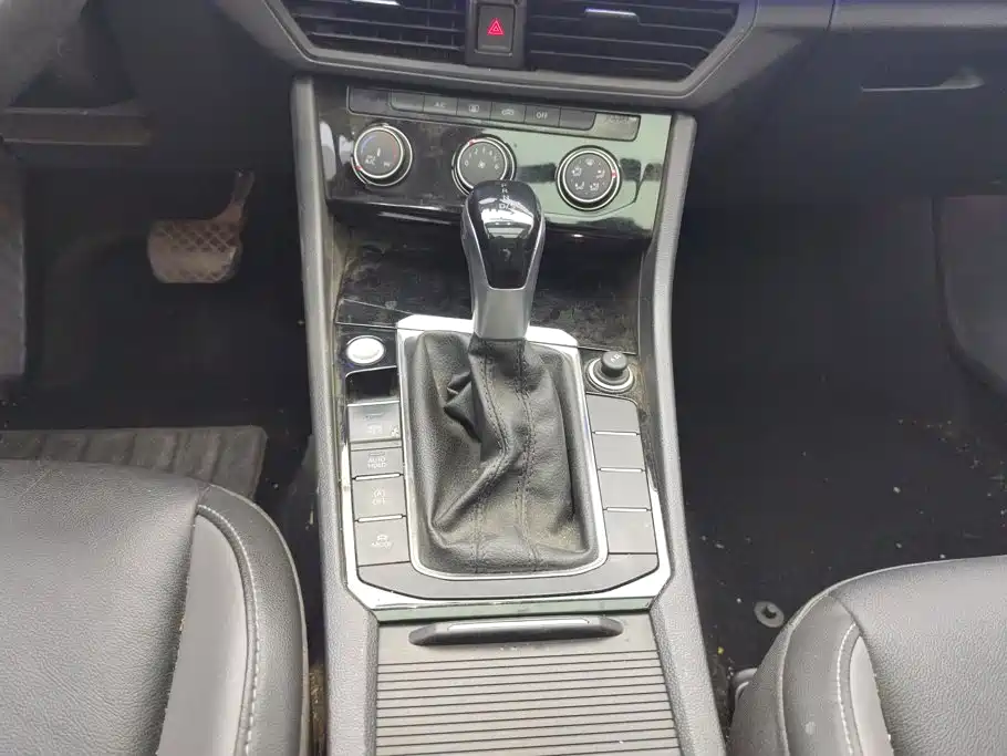 Volkswagen Sagitar — миниатюра 16