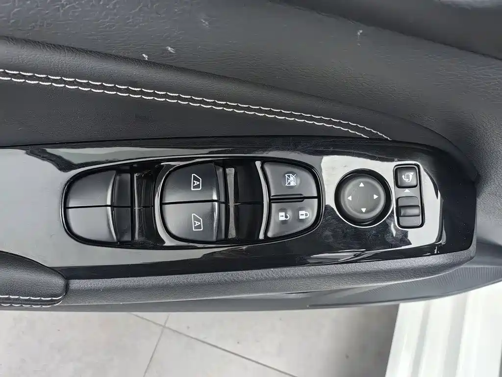 Nissan Teana — миниатюра 9
