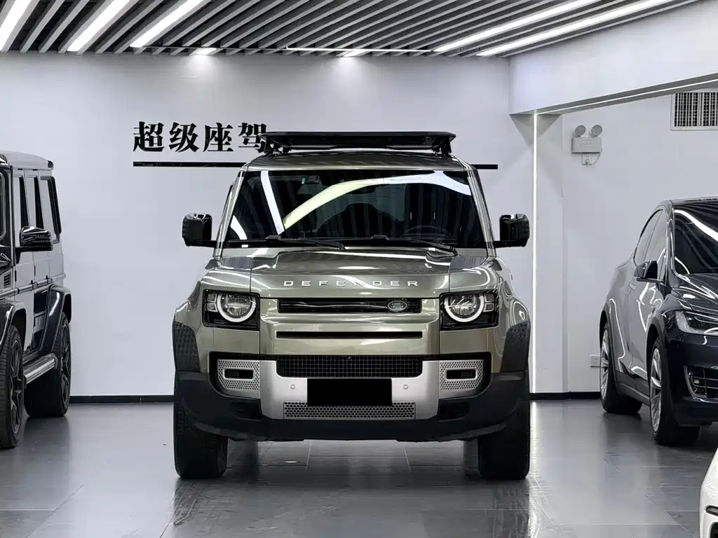 Land Rover Defender 2022