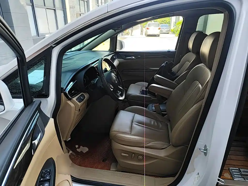 Buick GL8 — миниатюра 16