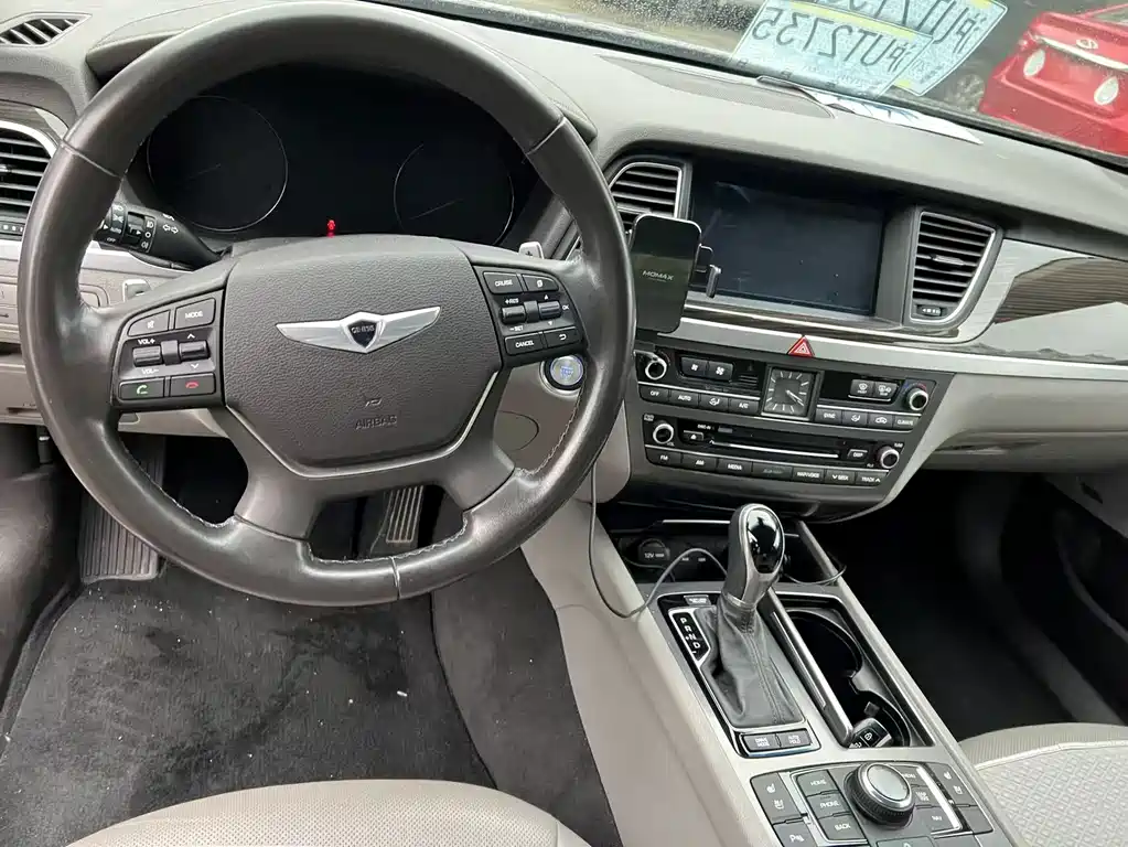 Hyundai Genesis — миниатюра 7