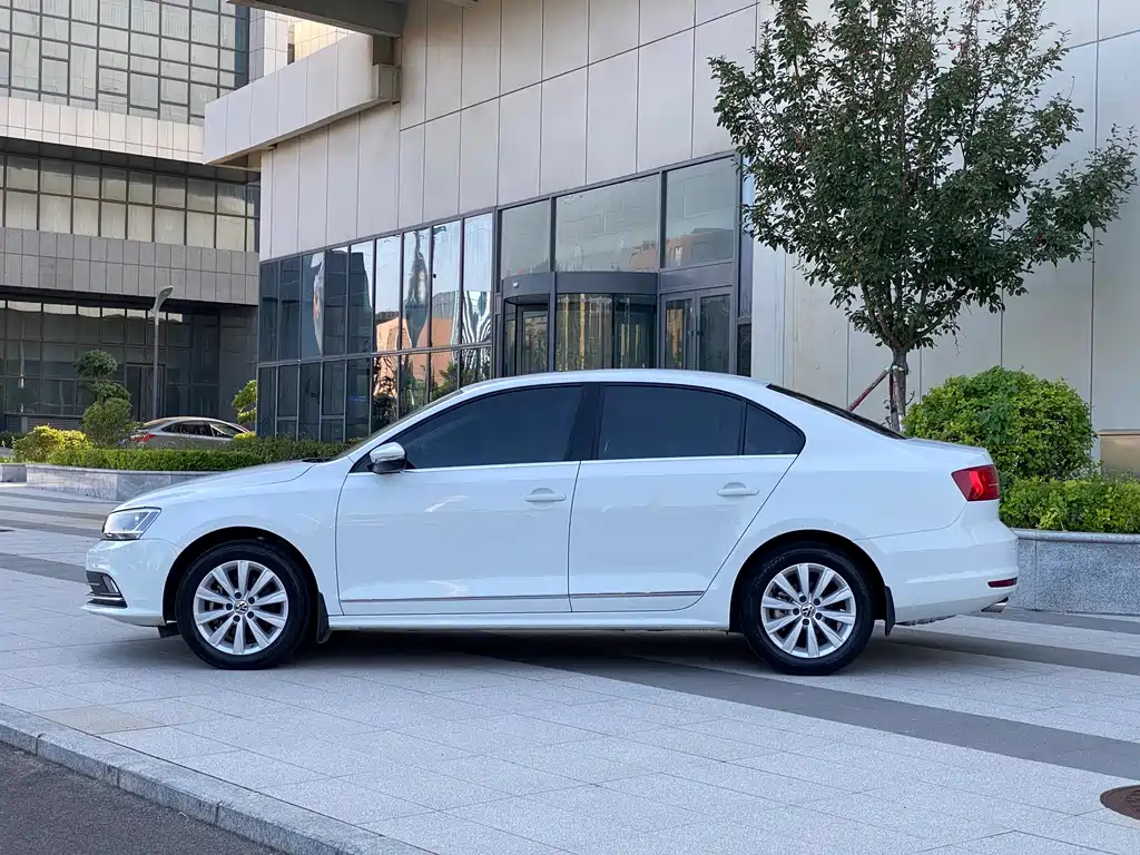 Volkswagen Sagitar — миниатюра 10