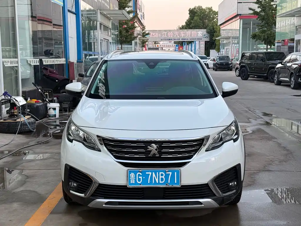 Peugeot 5008 — миниатюра 2