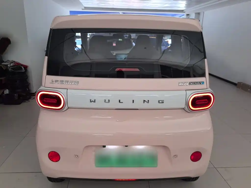 Wuling MINIEV — миниатюра 4