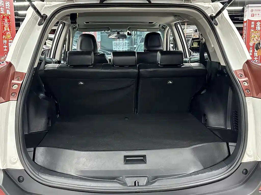 Toyota RAV4 — миниатюра 16