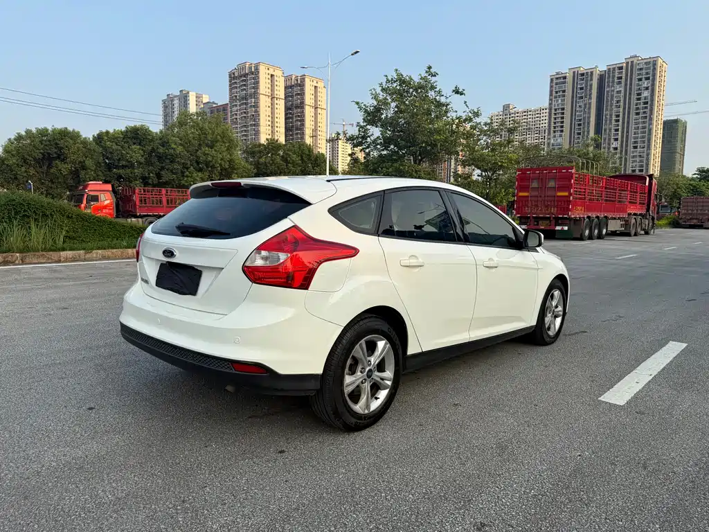 Ford Focus — миниатюра 4