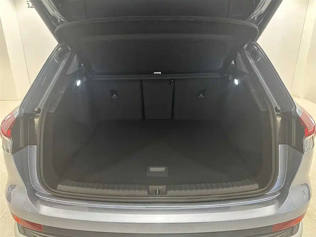 Audi Q4 e-tron — миниатюра 6