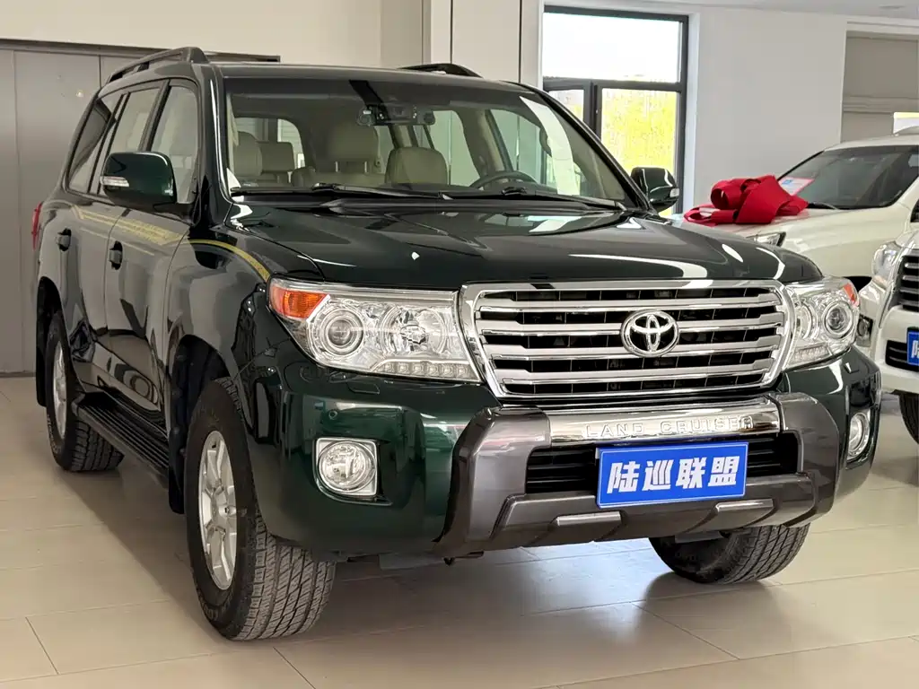 Toyota Land Cruiser 2012 4.0L AT VX