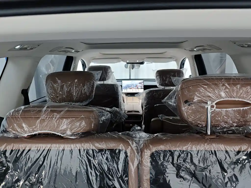 Wuling Xingguang L — миниатюра 11