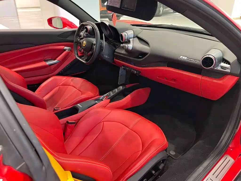 Ferrari F8 — миниатюра 11
