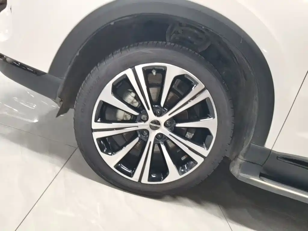 Roewe RX5 MAX — миниатюра 23