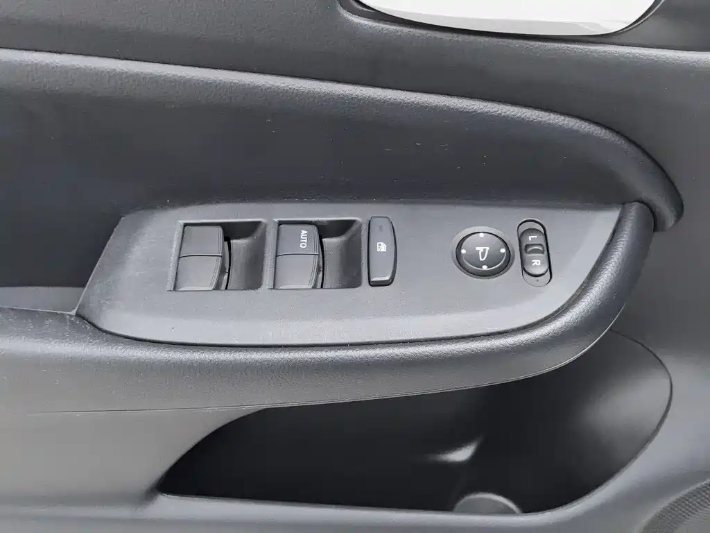 Honda Fit — миниатюра 9