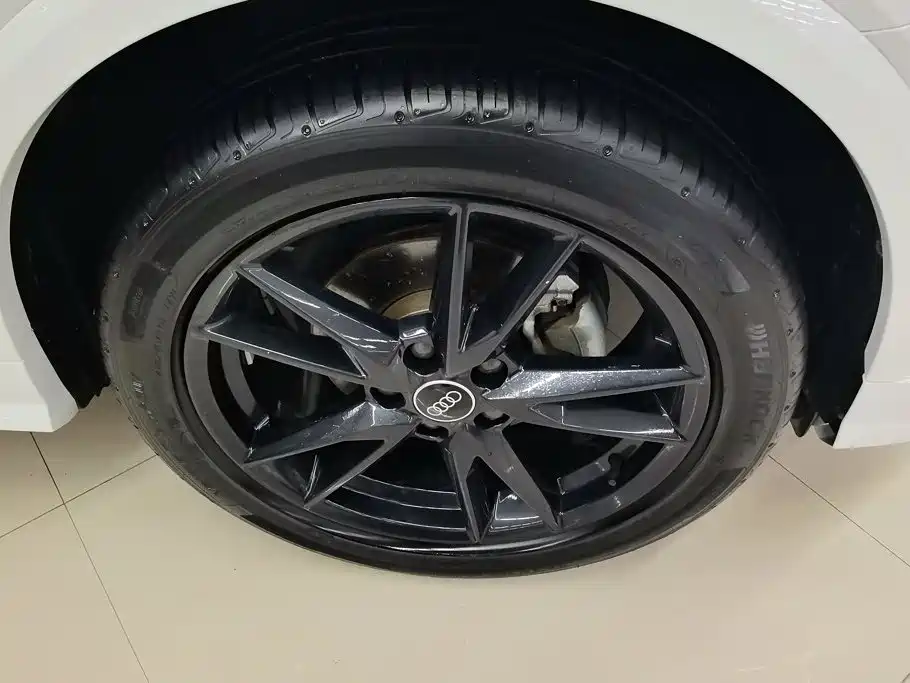 Audi Q2L — миниатюра 6