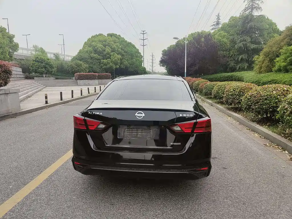 Nissan Teana — миниатюра 5