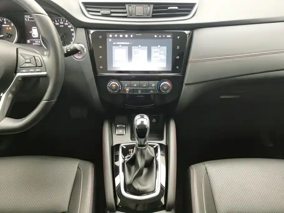 Nissan Qashqai — миниатюра 16