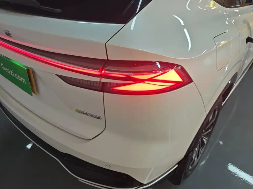 Roewe RX5 New Energy — миниатюра 8