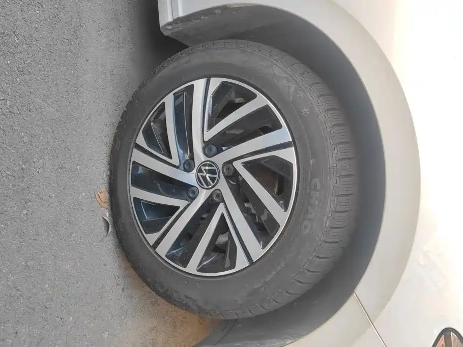 Volkswagen Lavida — миниатюра 6