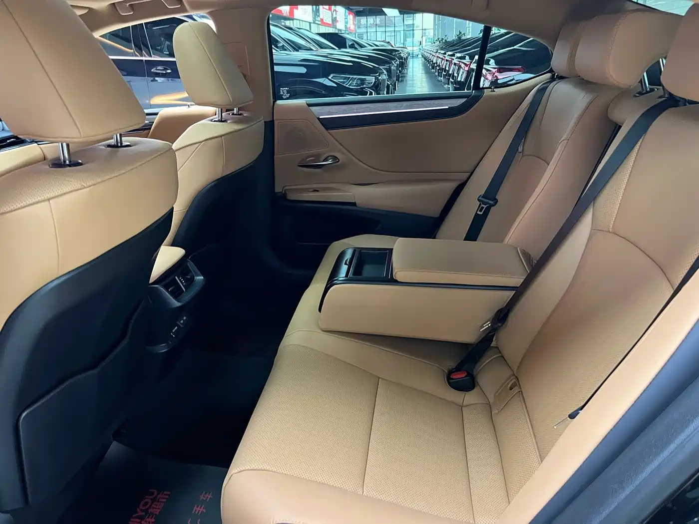 Lexus ES 2025 Черный из Китая