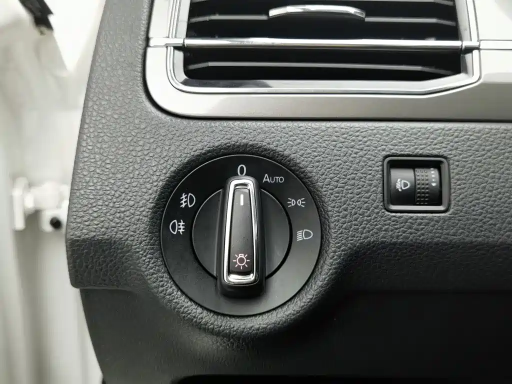 Volkswagen Santana — миниатюра 21