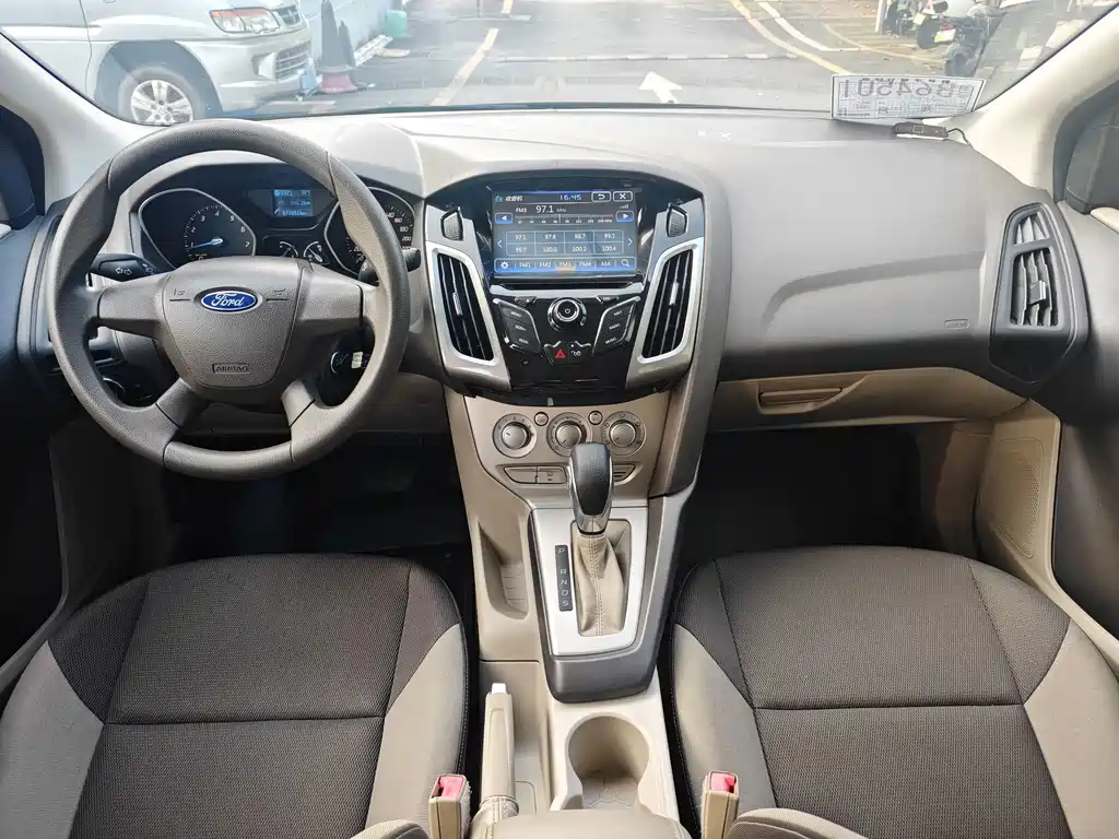 Ford Focus — миниатюра 9