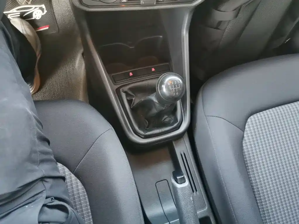 Volkswagen Santana — миниатюра 14