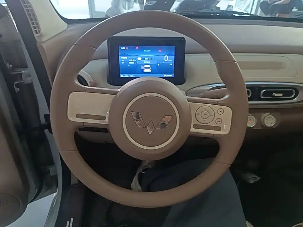 Wuling MINIEV — миниатюра 11