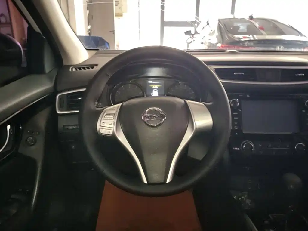 Nissan Qashqai — миниатюра 11