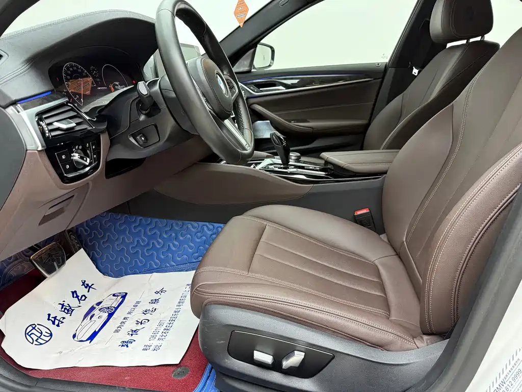 BMW 5 Series — миниатюра 18