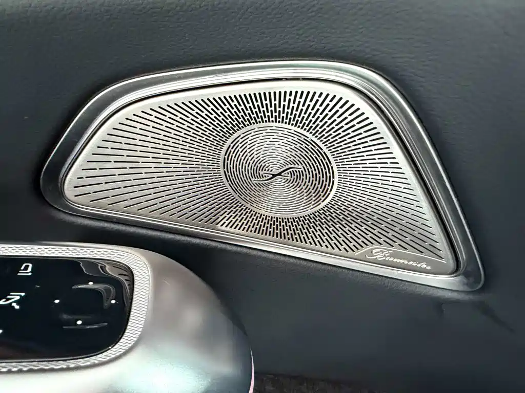 Mercedes-Benz E-Class — миниатюра 23