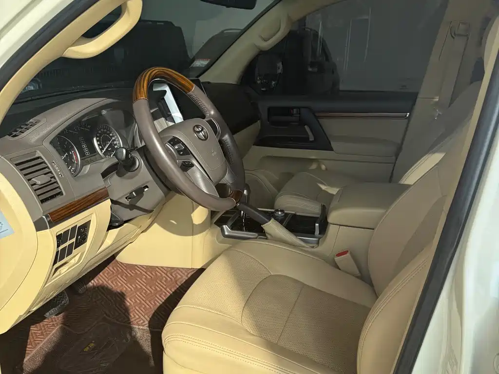 Toyota Land Cruiser 2016 4.0L AT